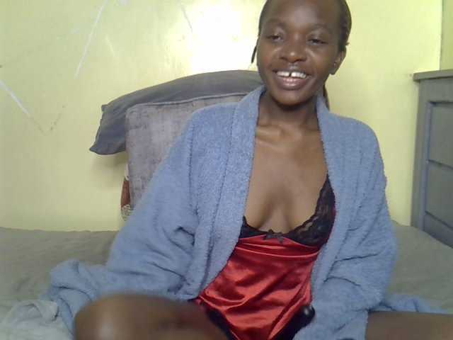 Eboniana live cam on BongaCams