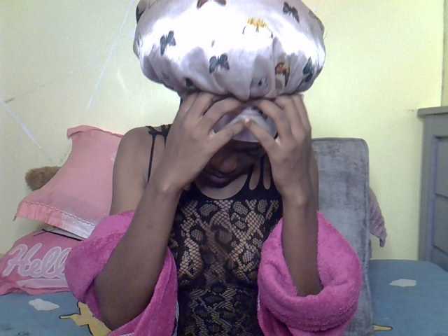 Eboniana live cam on BongaCams