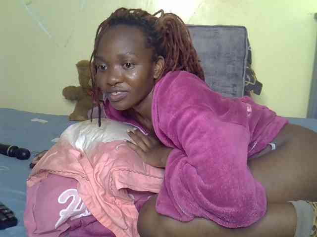Eboniana Live Webcam on BongaCams