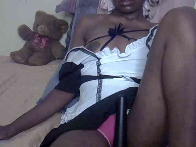 Modèle: Eboniana