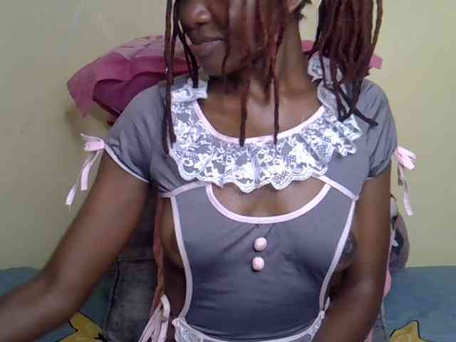 Modèle: Eboniana