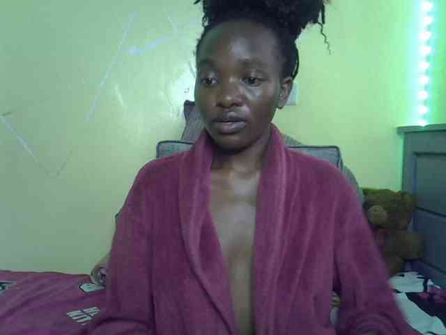 Modèle: Eboniana