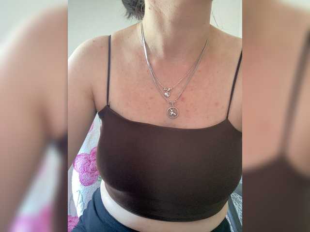 Ariellas live cam on BongaCams