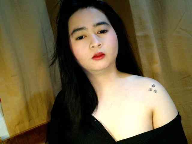 candymuse Live Webcam on BongaCams