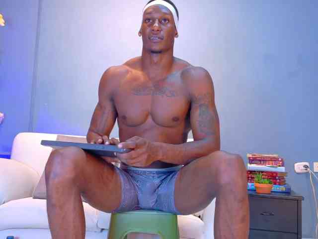 iker-bigdick Sex Cam Show