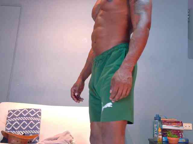 iker-bigdick Sex Cam Show