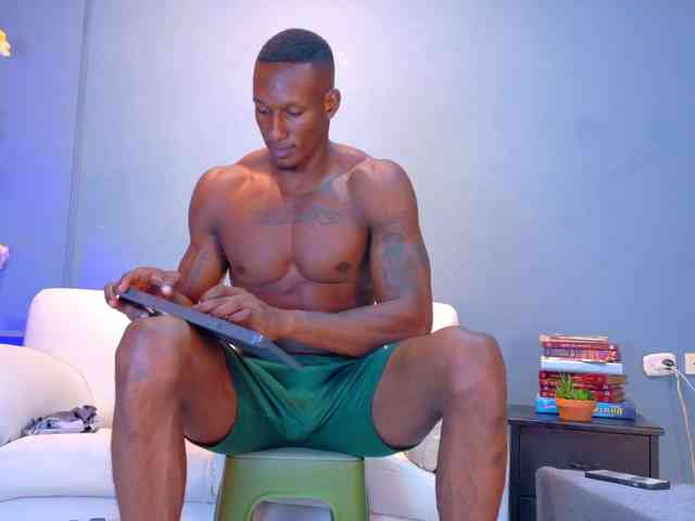 iker-bigdick Sex Cam Show