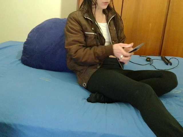 august-laura live cam
