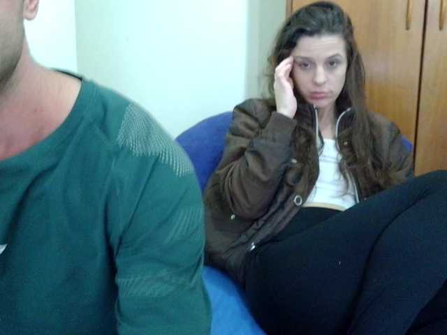 august-laura live cam