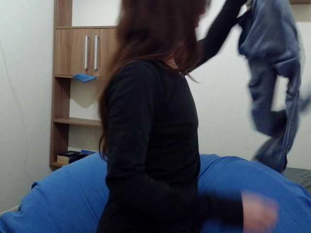 august-laura live webcam show