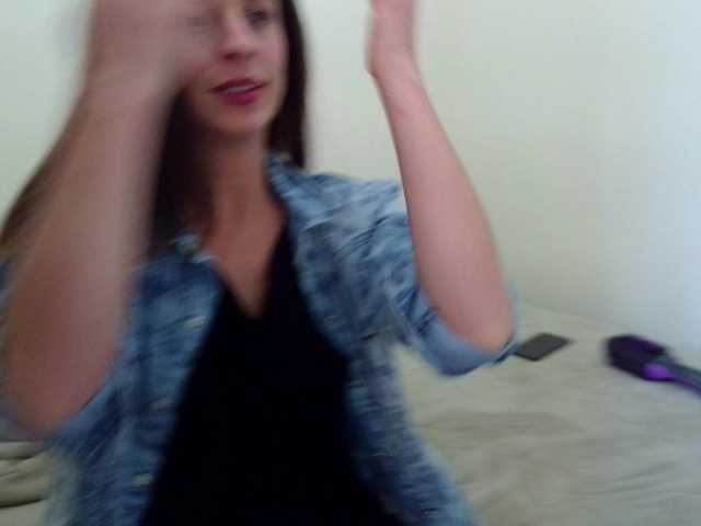 august-laura live cam on BongaCams