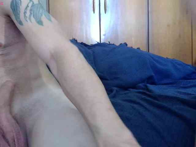 Modelo: august-laura