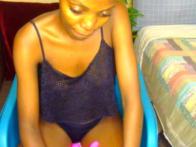 Gladwell live cam on BongaCams