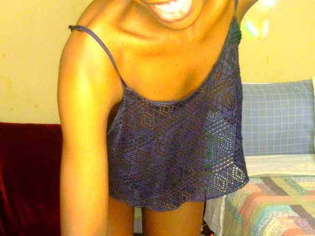 Gladwell live cam on BongaCams