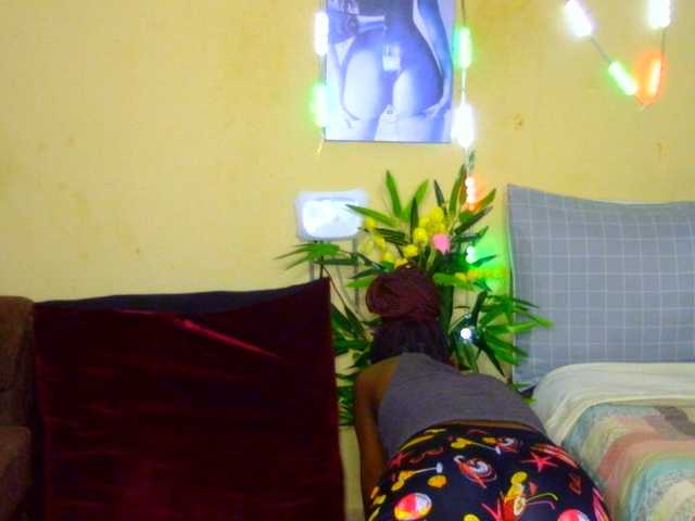 Gladwell live cam on BongaCams