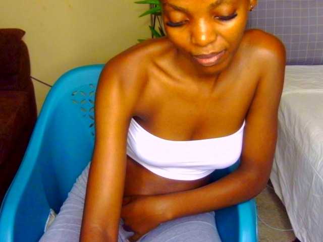 Gladwell live cam on BongaCams