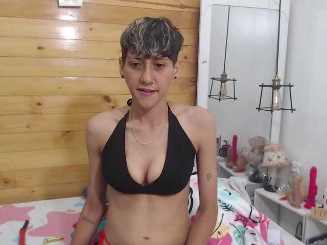 HottAlexxxa live cam on BongaCams