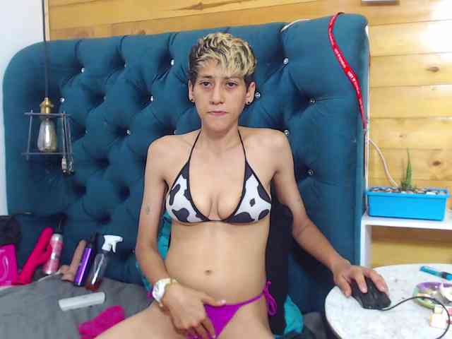 HottAlexxxa webcam