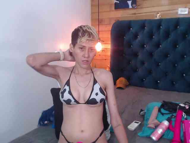HottAlexxxa webcam