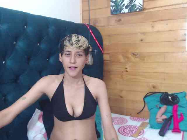 HottAlexxxa webcam