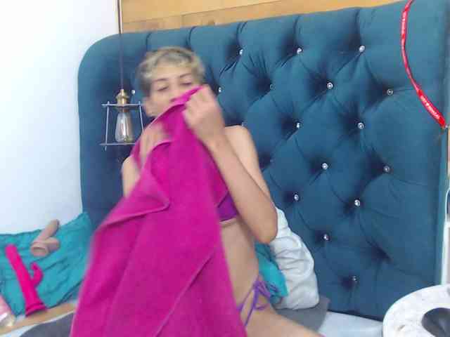HottAlexxxa webcam