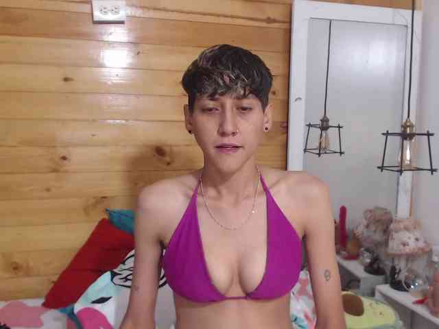 HottAlexxxa webcam