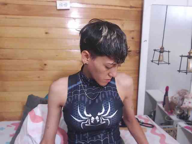 HottAlexxxa webcam