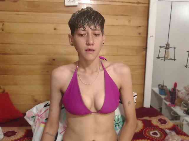 HottAlexxxa webcam