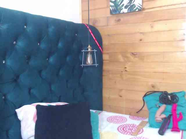 HottAlexxxa webcam