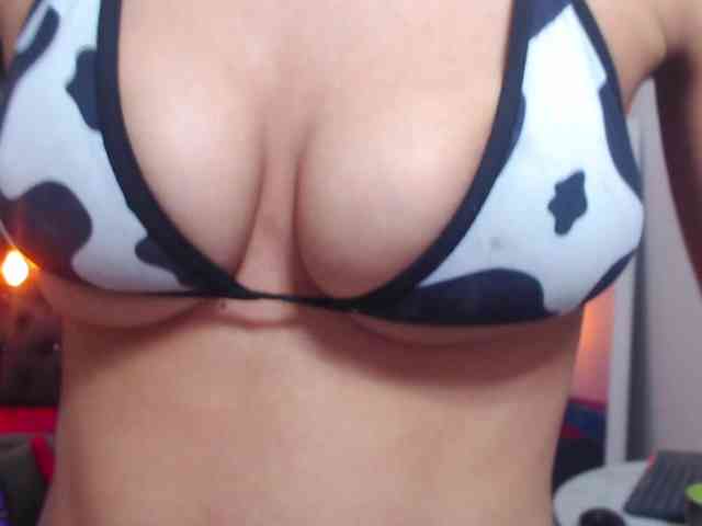 HottAlexxxa webcam
