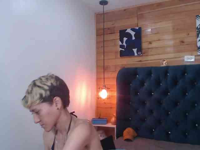 HottAlexxxa webcam
