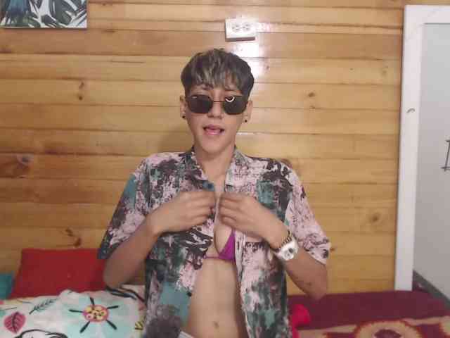 HottAlexxxa webcam