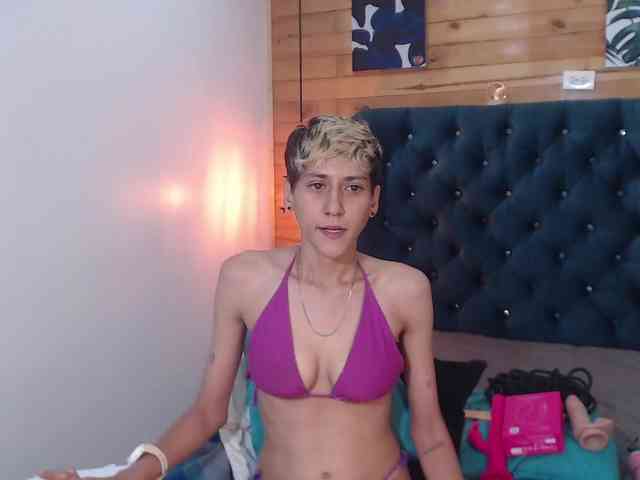 HottAlexxxa webcam
