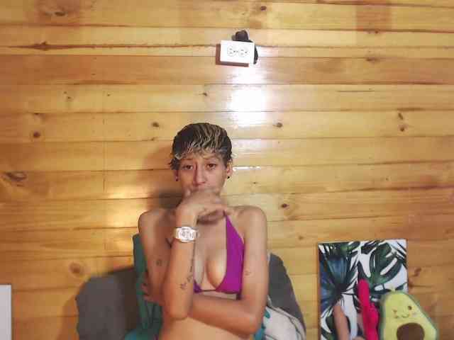 HottAlexxxa webcam