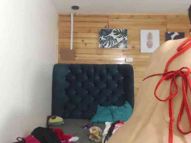 HottAlexxxa webcam