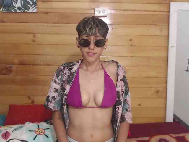 HottAlexxxa webcam
