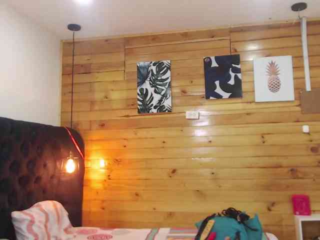 HottAlexxxa webcam