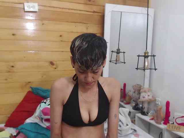 HottAlexxxa webcam