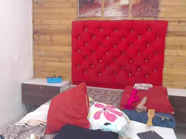 HottAlexxxa webcam