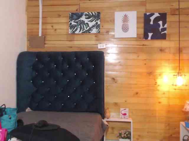 HottAlexxxa webcam