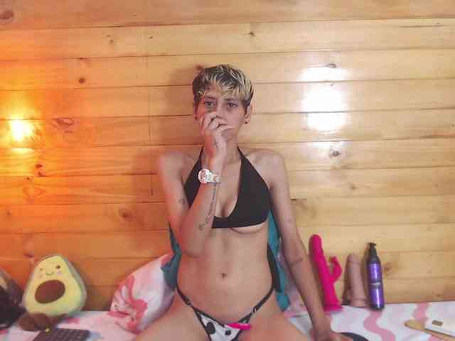 HottAlexxxa webcam