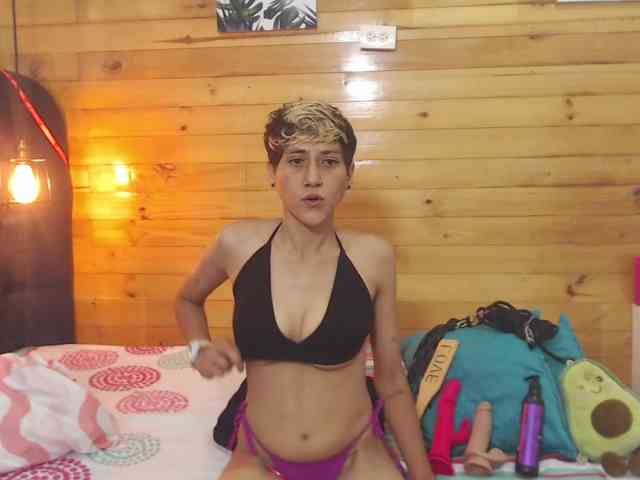 HottAlexxxa webcam