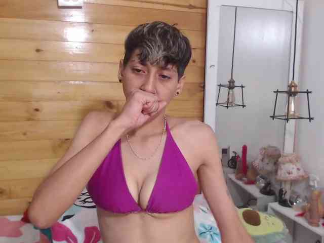 HottAlexxxa webcam