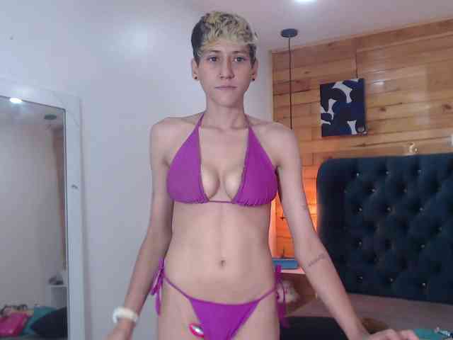 HottAlexxxa webcam