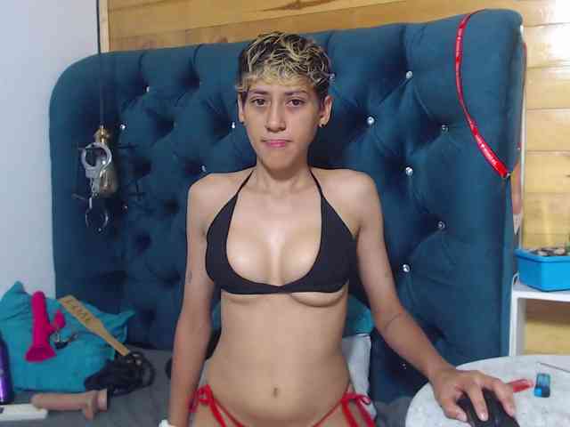 HottAlexxxa webcam