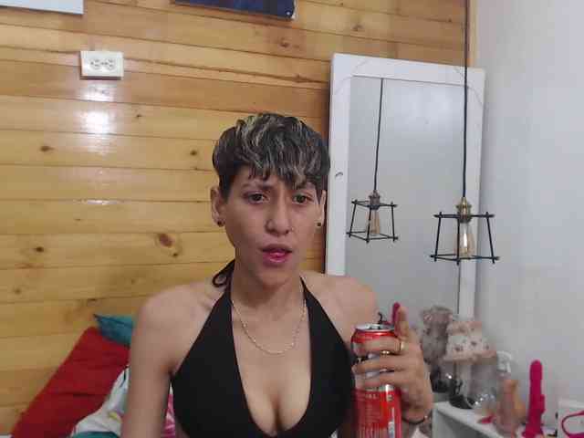 HottAlexxxa webcam