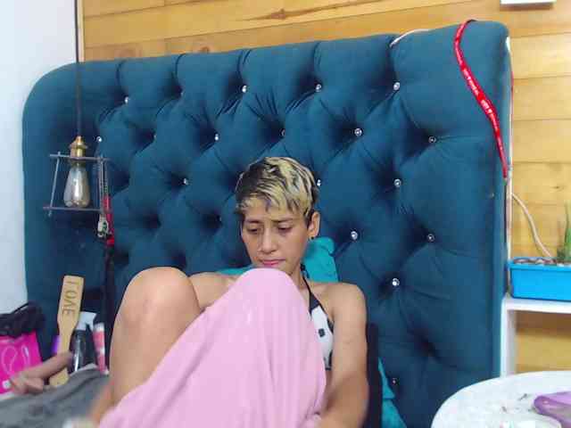 HottAlexxxa webcam
