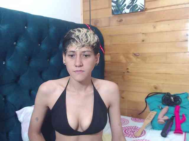 HottAlexxxa webcam