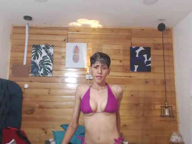HottAlexxxa webcam
