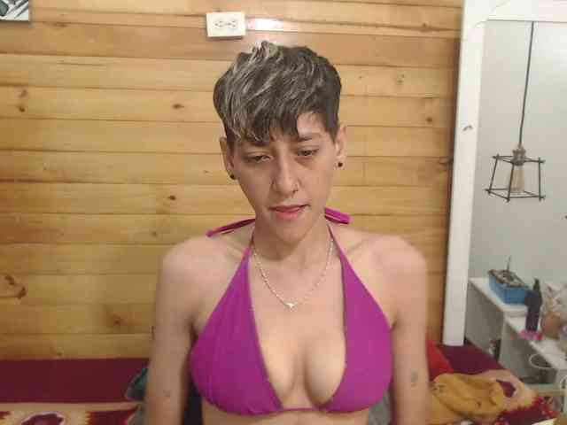 HottAlexxxa webcam